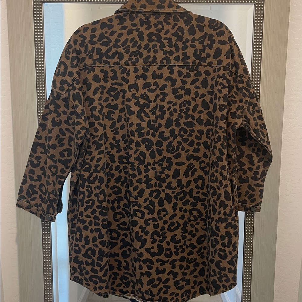 Leopard Print Button-Up Denim Jacket Size Medium Large - Picture 11 of 13